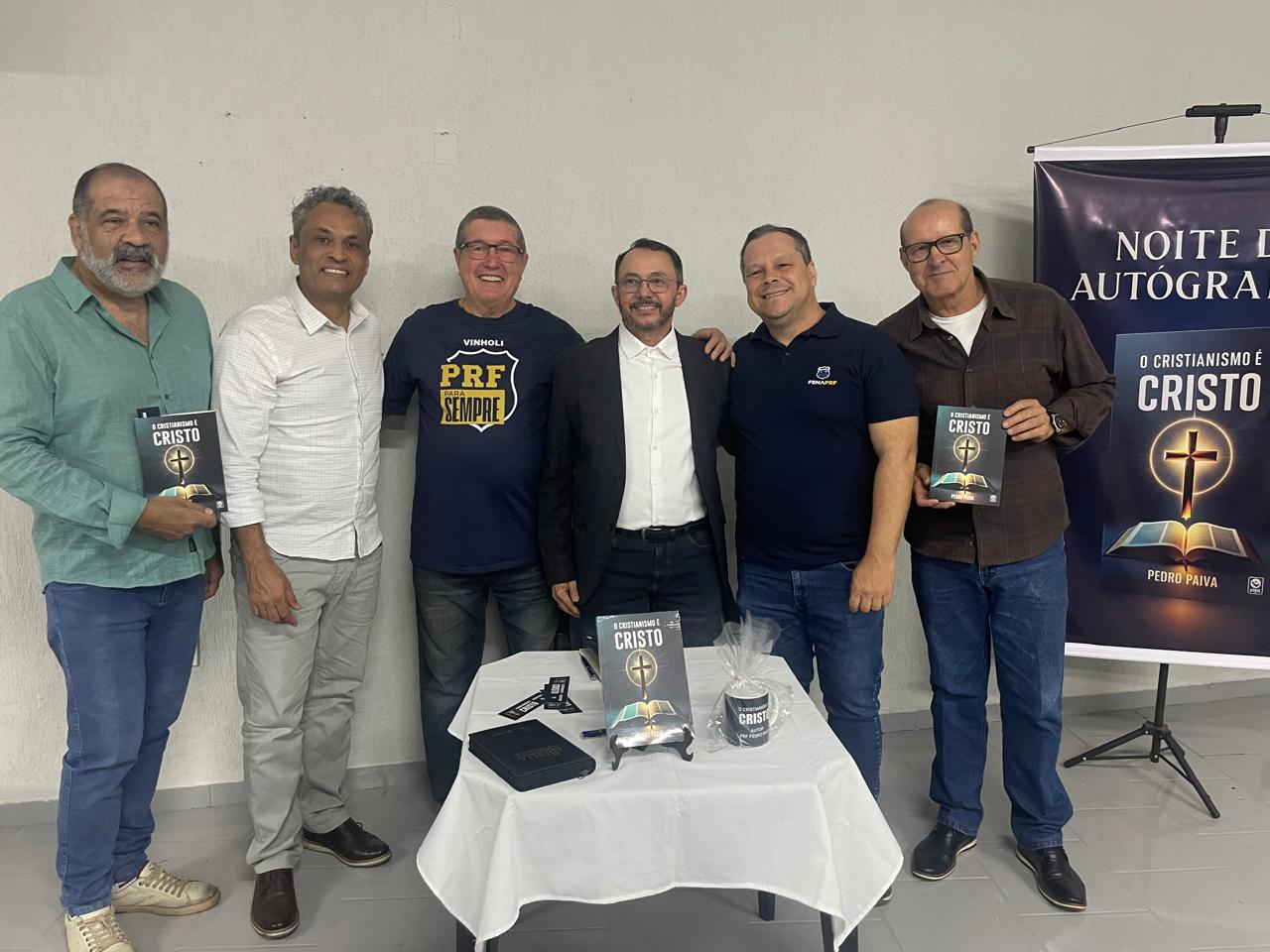 PRF Pedro Paiva lança livro “O Cristianismo é o Cristo”, um convite ao reencontro com a essência da fé cristã