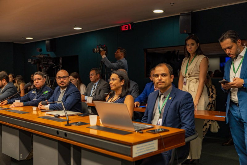 FENAPRF participa de audiência pública sobre os reflexos da PEC da Segurança na saúde dos profissionais da área