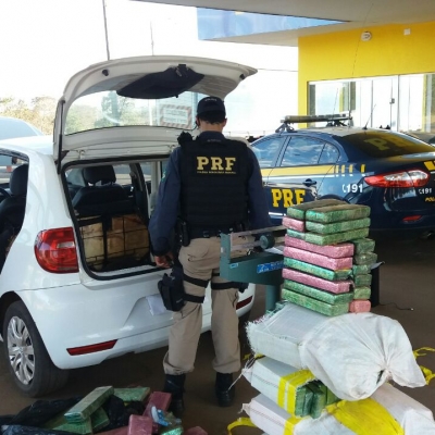 PRF apreende 186 kg de maconha na BR-262